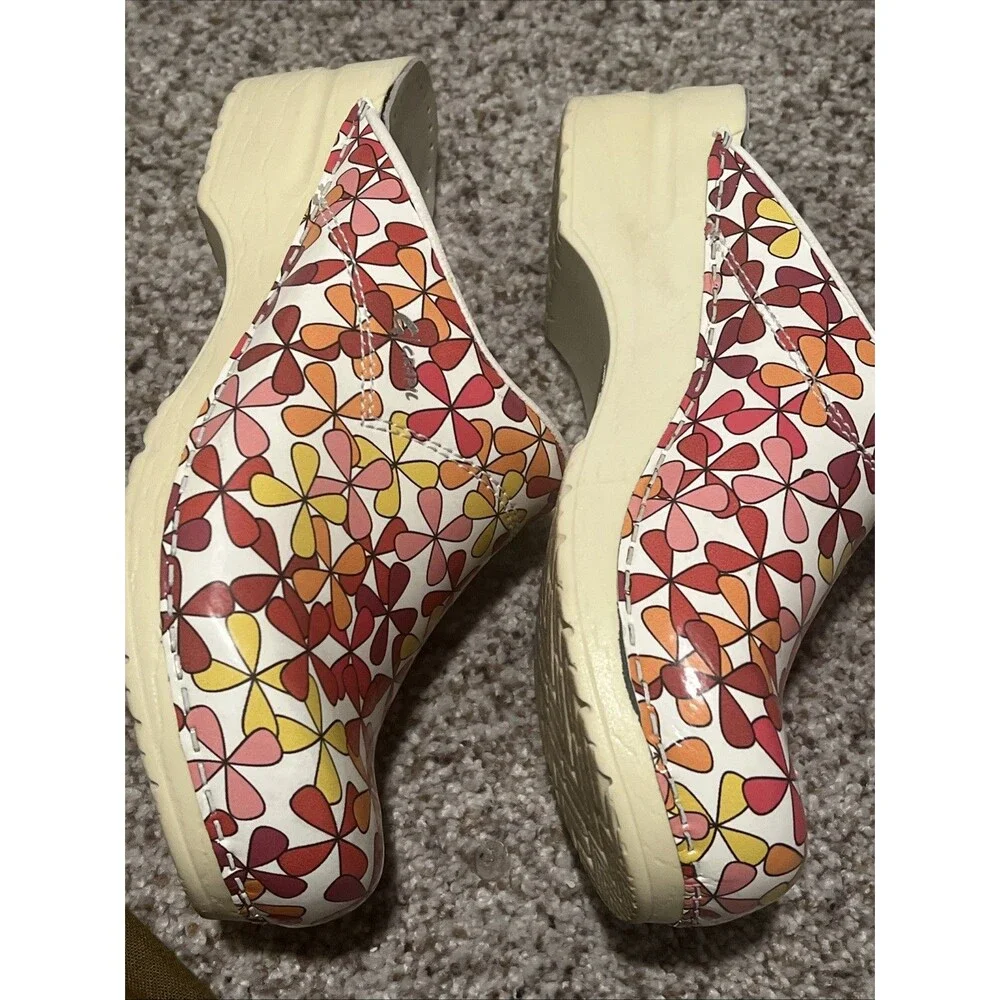 Grapil Women’s Comfort Clogs Nursing Sz 39